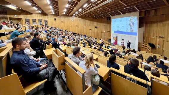 Iránytű előadáson a KétIgen