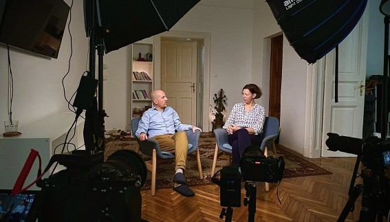 Betekintés a kulisszák mögé